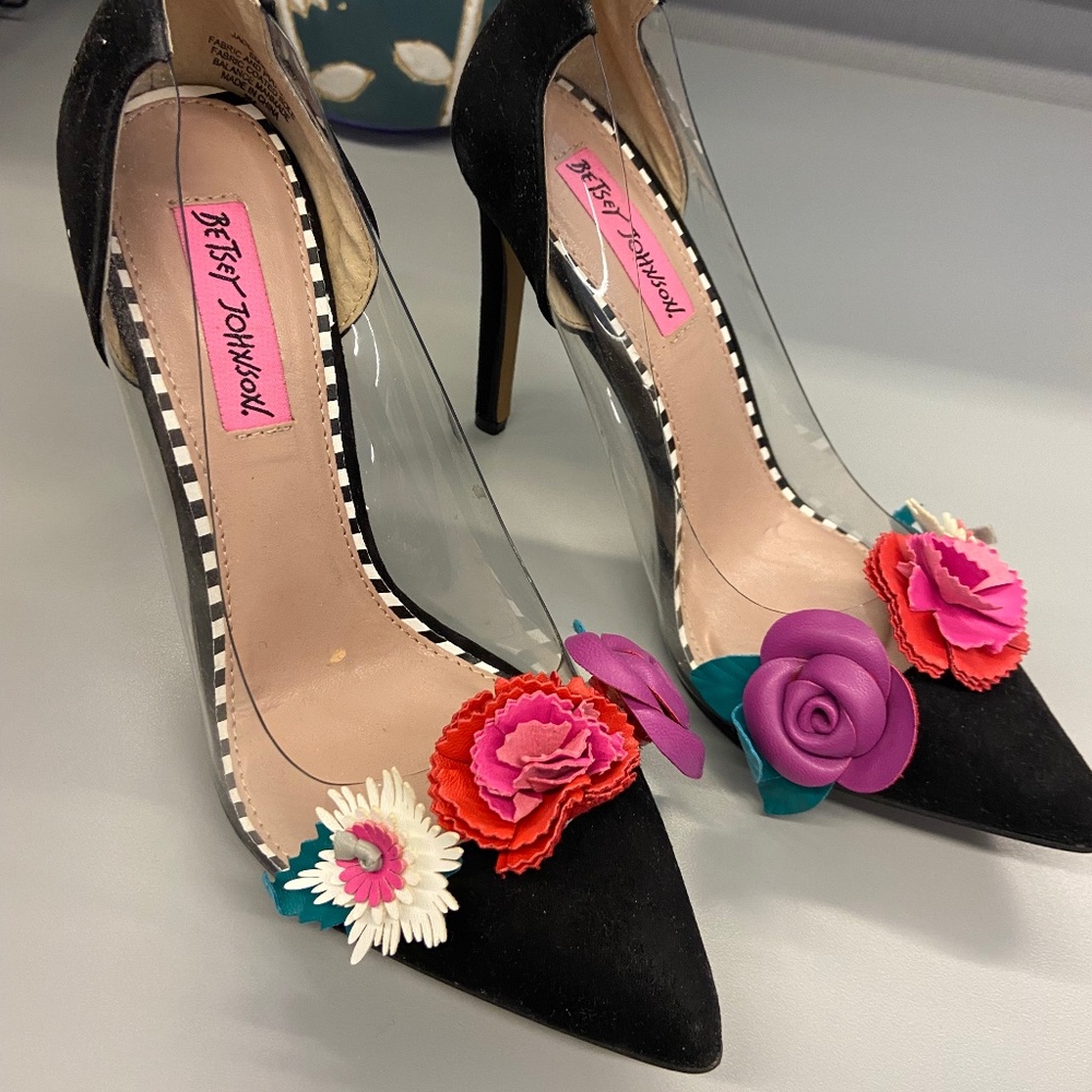 Box NWT Betsey Johnson